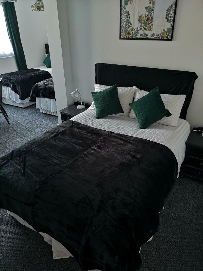 Havering Hotel Romford Szoba fotó